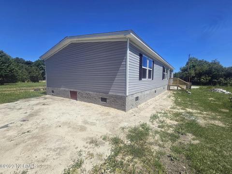 127 Merry Ln, Holly Ridge, NC 28445
