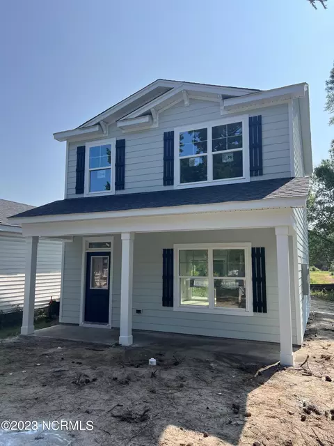 916 N Caswell Ave, Southport, NC 28461