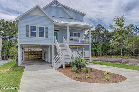706 Fifth St S, Carolina Beach, NC 28428
