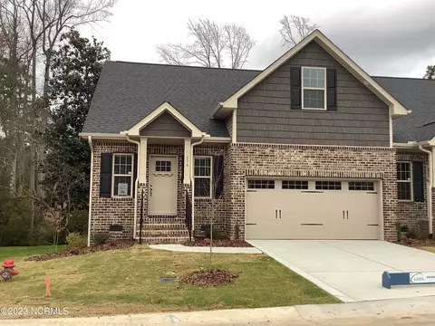156 Lark Dr #34, Pinehurst, NC 28374