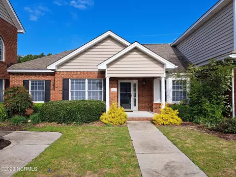208 Willows Ct, Washington, NC 27889 photo 2