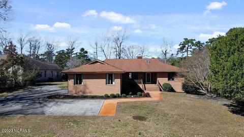 620 Sawgrass Rd, Hampstead, NC 28443