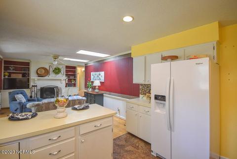 32 Shadow Dr, Whispering Pines, NC 28327 photo 15