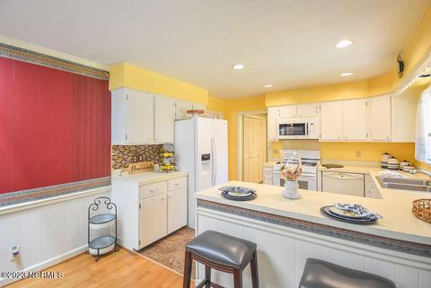 32 Shadow Dr, Whispering Pines, NC 28327 photo 18