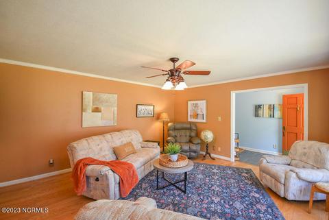 32 Shadow Dr, Whispering Pines, NC 28327 photo 8