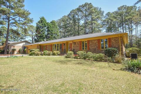 32 Shadow Dr, Whispering Pines, NC 28327 photo 2