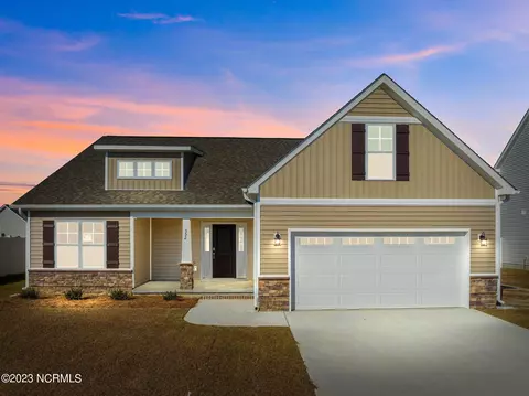 352 Oleander Dr, Greenville, NC 27858