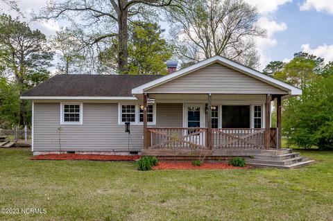 121 Venus Rd, Jacksonville, NC 28546