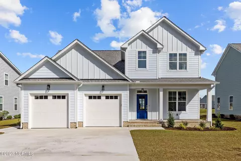 1722 Olde Farm Rd, Morehead City, NC 28557