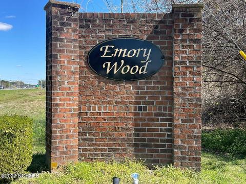 27 National Ave, Greenville, NC 27834