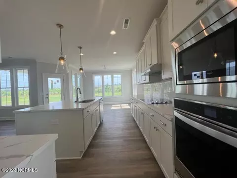 736 Aria Ln, Hubert, NC 28539 photo 4