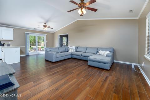 215 Dame Ct, Hubert, NC 28539 photo 6