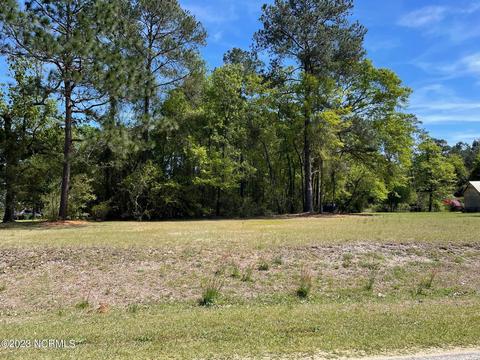 1 Rackley Rd, Clinton, NC 28328