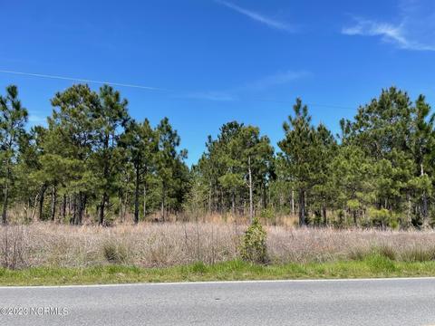 1 Rowan Rd, Clinton, NC 28328