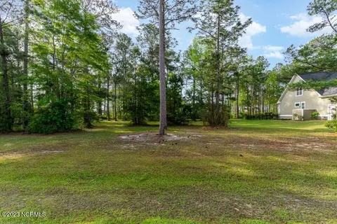 417 S Middleton Dr NW, Calabash, NC 28467
