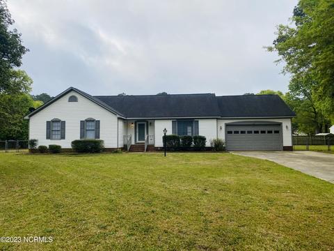 102 Walden Pl, La Grange, NC 28551