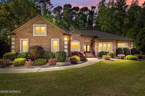 104 Pamlico Pl, Chocowinity, NC 27817