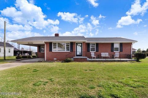301 W Blalock Rd, Lucama, NC 27851