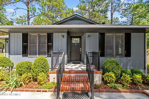 2410 Longleaf Dr SW, Pinehurst, NC 28374 photo 2