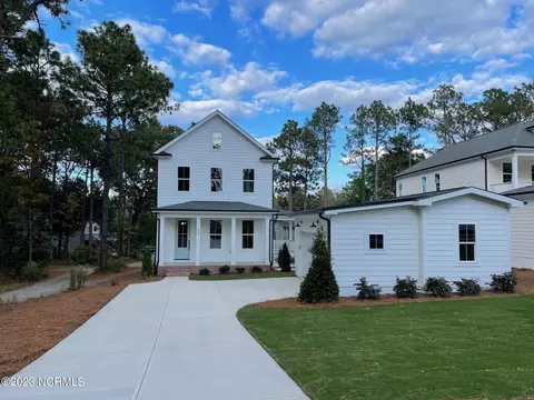 315 Braden Rd, Southern Pines, NC 28387