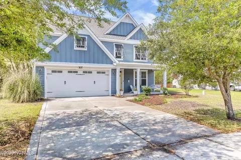 107 Superior Ct, Hampstead, NC 28443 photo 5