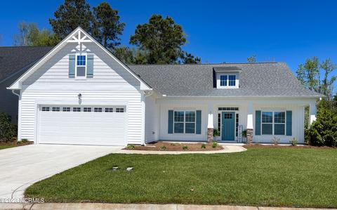 56 Fulmar Cir, Hampstead, NC 28443