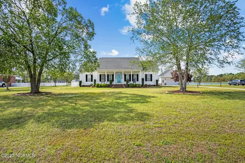 3567 Fountain Hill Dr, Grifton, NC 28530
