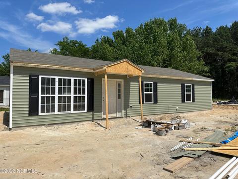 105 Addilyn Cir, Warsaw, NC 28398