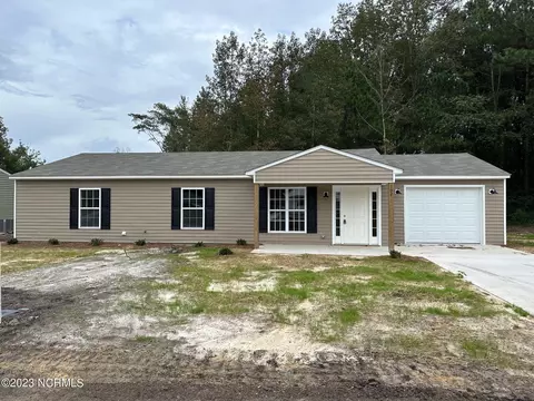 107 Addilyn Cir, Warsaw, NC 28398