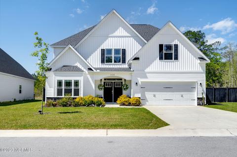 318 Bear Run, Maple Hill, NC 28454 photo 2