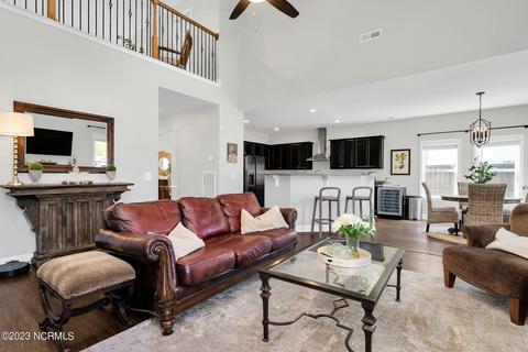 318 Bear Run, Maple Hill, NC 28454 photo 11