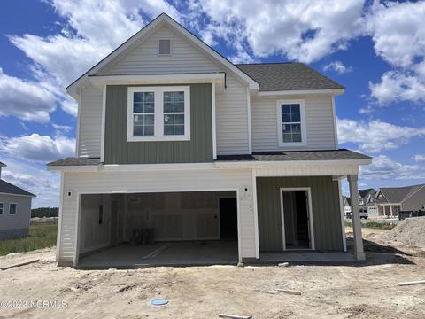 551 Misty Pond Dr, Hubert, NC 28539