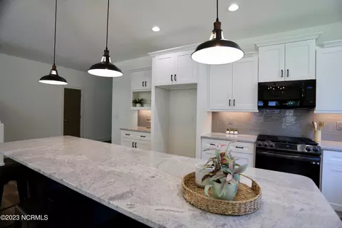 105 Devon Cir, Aberdeen, NC 28315 photo 20