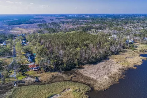 964 River Rd SE, Leland, NC 28451