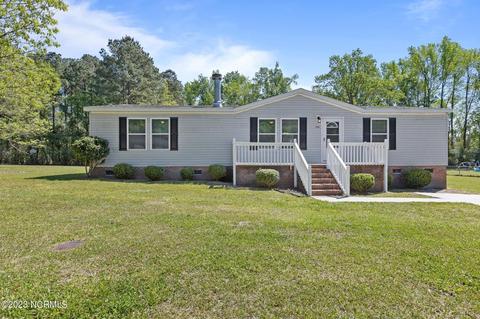 110 Indian Cave Dr, Richlands, NC 28574