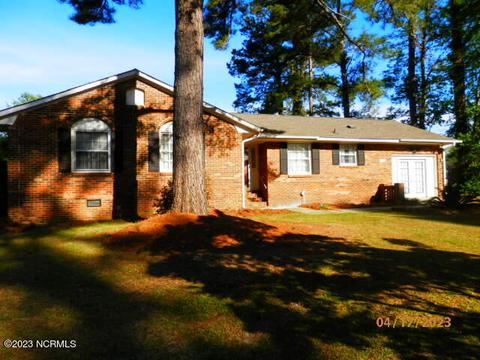 36 Dogwood Rd, Whiteville, NC 28472