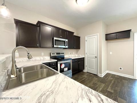 113 Jaydn Dr E, Jacksonville, NC 28546 photo 10