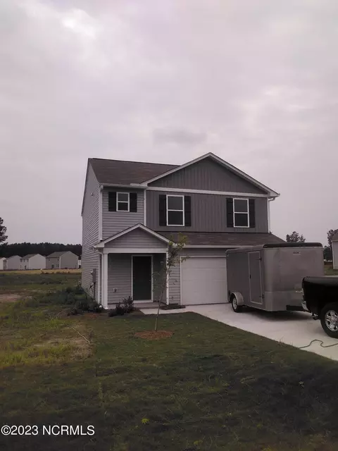 2155 Carriage Dr, Kinston, NC 28504