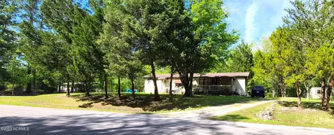 238 Youpon Dr, Hubert, NC 28539