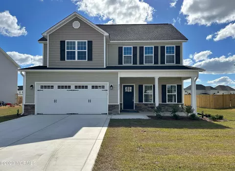 257 Crossroads Store Dr, Jacksonville, NC 28546