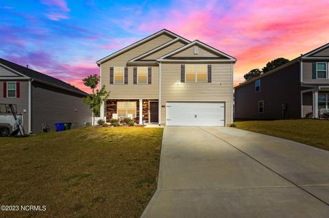 1241 Riverstone Dr, Greenville, NC 27858