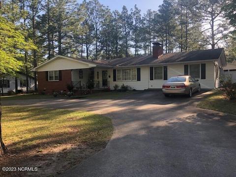 108 Pee Dee Rd, Aberdeen, NC 28315
