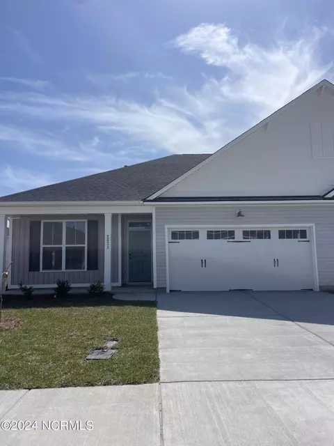 2821 Southern Magnolia Dr, Winnabow, NC 28479