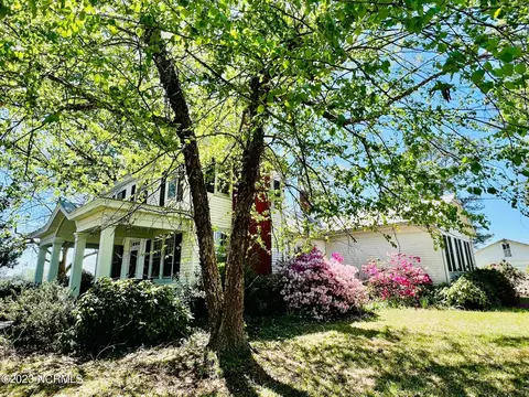 1837 Fieldsboro Rd, Walstonburg, NC 27888