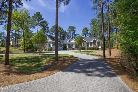 153 National Dr, Pinehurst, NC 28374