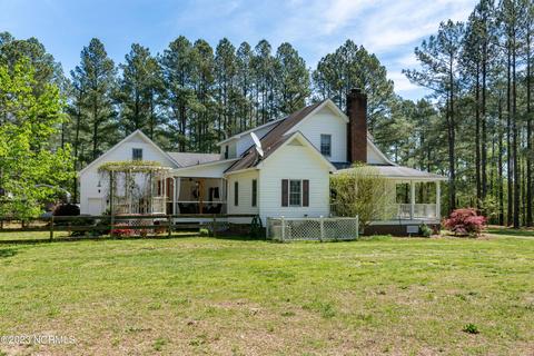 200 Lynch Rd, Selma, NC 27576 photo 2