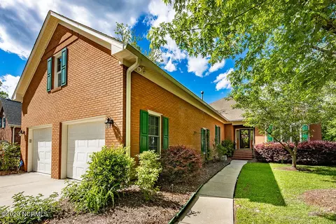 114 Southern Hills Dr, New Bern, NC 28562