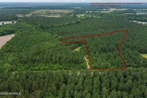 2 Springhill Road, Maysville, NC 28555