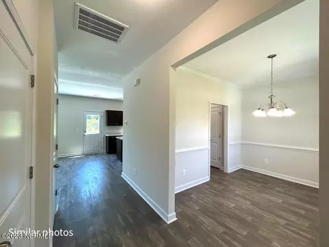 608 Riggs Rd, Hubert, NC 28539 photo 6