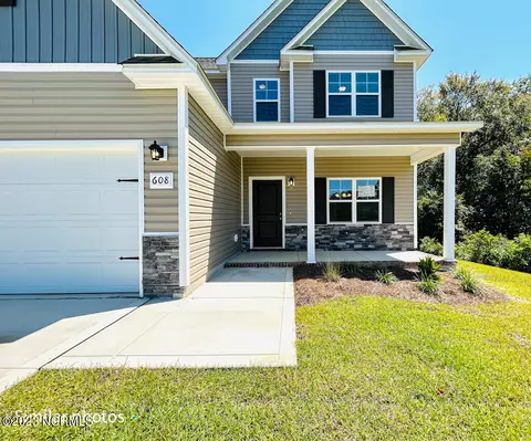 608 Riggs Rd, Hubert, NC 28539 photo 4